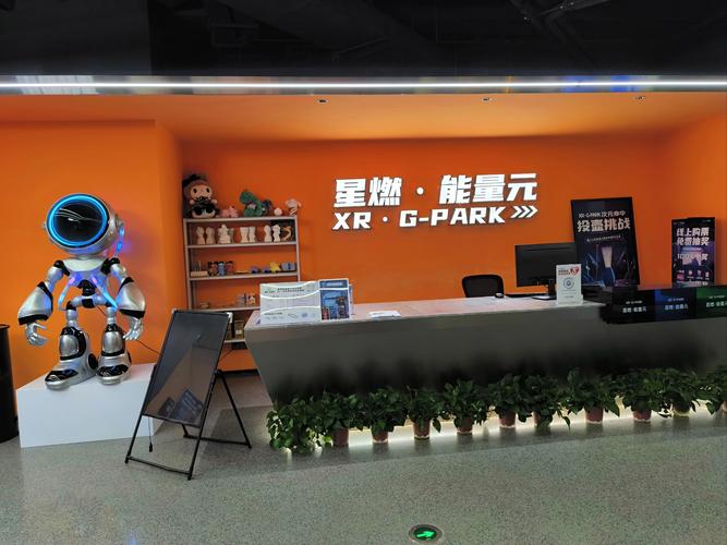 大侄子玩到晚上八点肚子都饿咕咕叫还不愿意出来